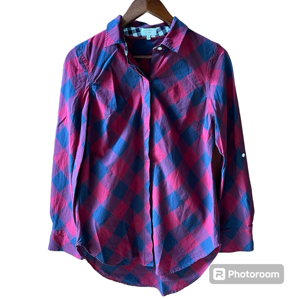 Crown & Ivy, Blue/Red Plaid Button Down, Size Small, Collared Dress Shirt